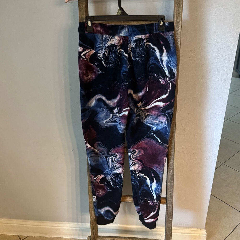 Abercrombie kids boys jogger fleece sweatpants
Like new condition
Size 15/16 - Picture 6 of 7